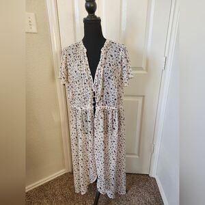 Torrid White Floral Maxi Dress